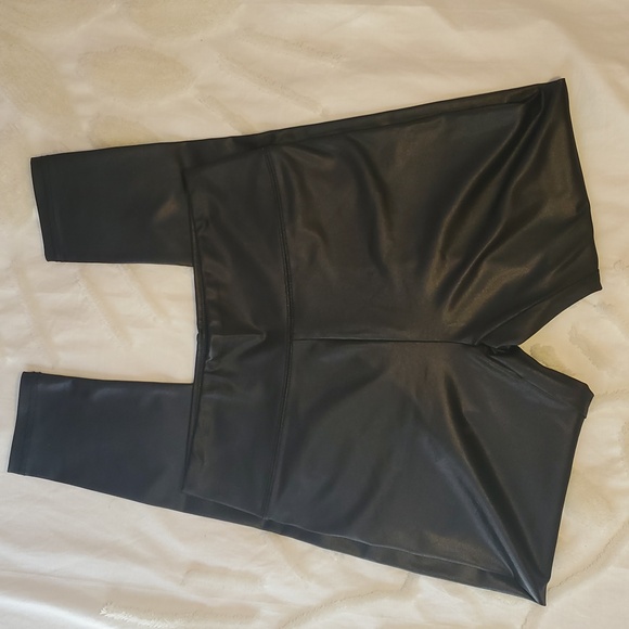 Wild Fable Shiny Black Leggings Faux Leather - Picture 3 of 6